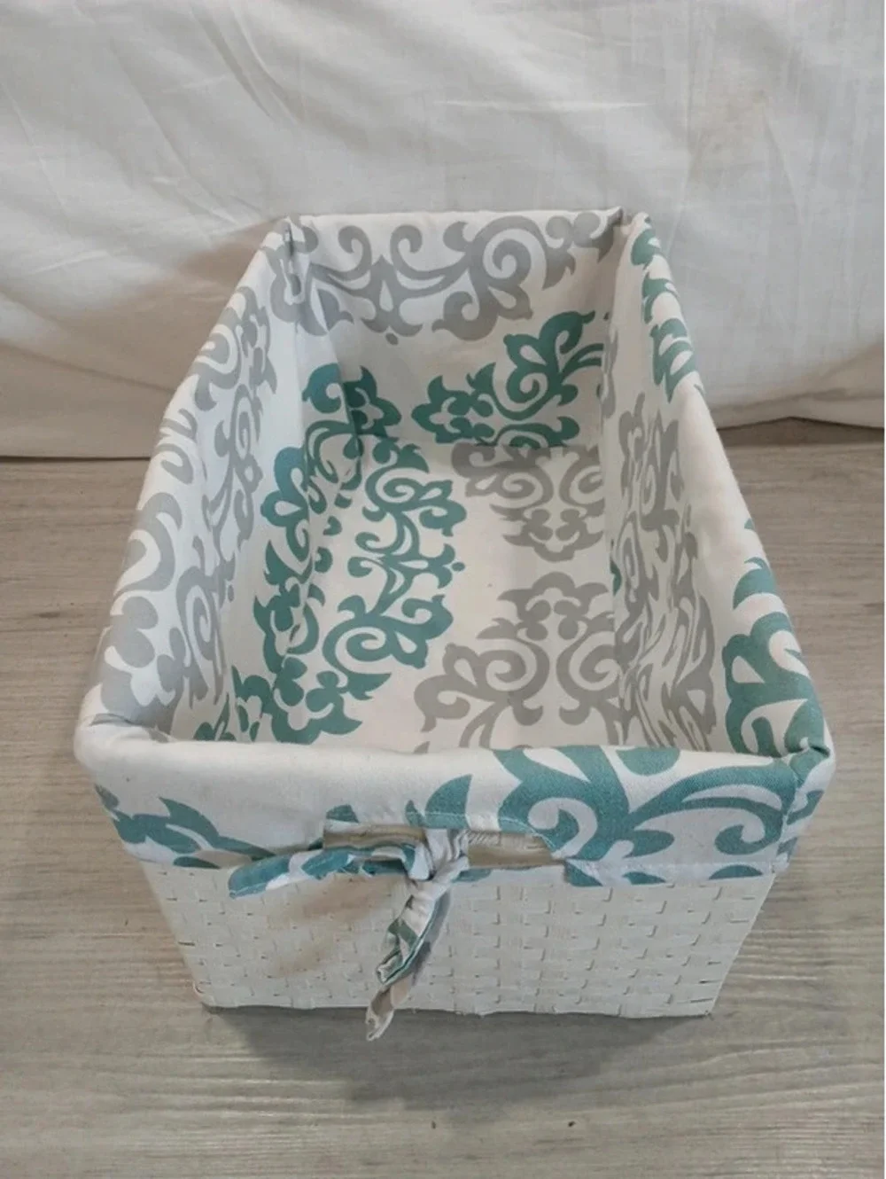 2 organizer baskets